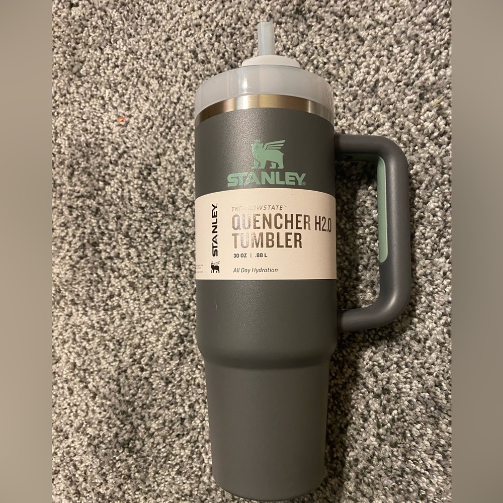 Charcoal Stanley 30oz. Quencher H2.0 FlowState Tumbler.